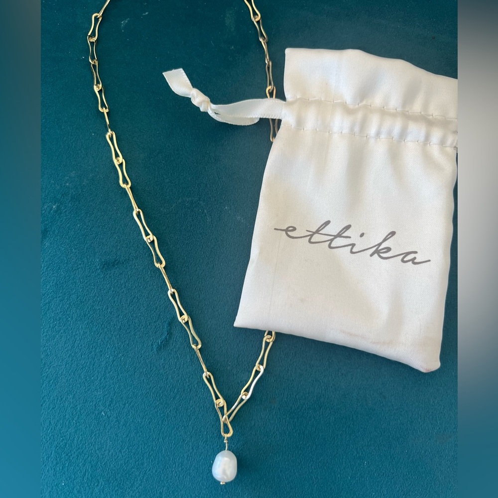 Ettika Gold Link Necklace with Pearl Charm
